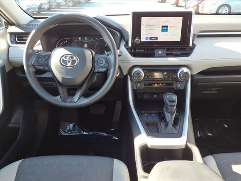 Used 2023 Toyota RAV4 XLE w/ Convenience Package image 13