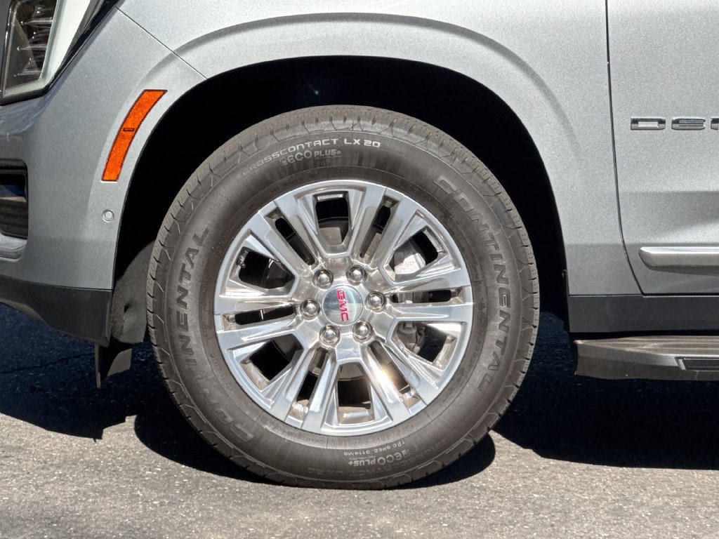 Used 2025 GMC Yukon Denali AWD/4WD image 39