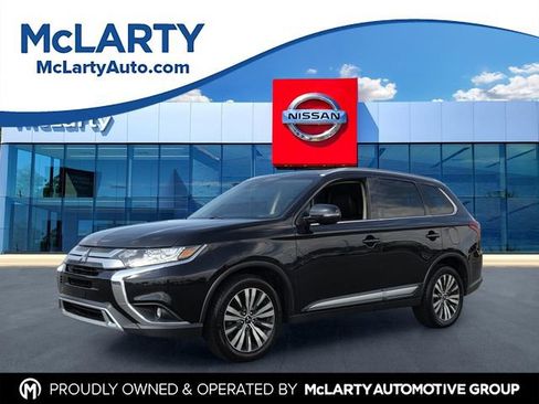 Used 2020 Mitsubishi Outlander FWD image 1