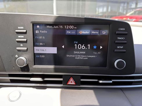 Used 2025 Hyundai Elantra Sport FWD image 22