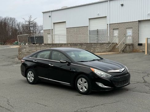 Used 2012 Hyundai Sonata Hybrid w/ Leather Pkg image 7
