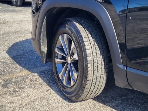 Used 2025 Chevrolet Equinox LT w/ Convenience Package II image 33