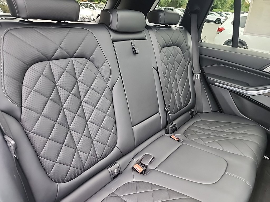 Used 2023 BMW X5 xDrive45e w/ M Sport Package AWD/4WD image 18