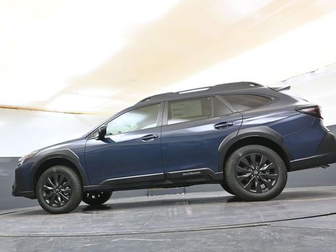 Certified 2025 Subaru Outback Onyx Edition image 37