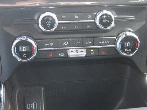 Used 2021 Ford F150 XLT w/ Equipment Group 302A High image 9