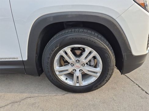 Used 2018 GMC Terrain SLE image 10