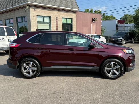 Used 2019 Ford Edge SEL w/ Equipment Group 201A AWD/4WD image 4