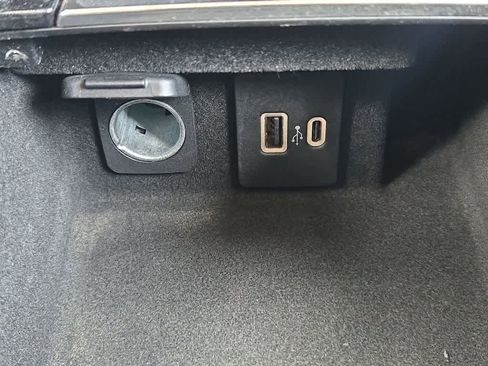 Used 2023 Lincoln Corsair FWD image 31