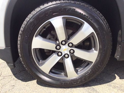 Used 2018 Chevrolet Traverse LT AWD/4WD image 48