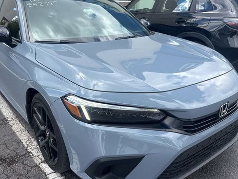 Used 2023 Honda Civic Sport image 2