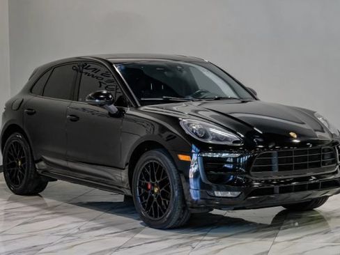 Used 2017 Porsche Macan GTS w/ Premium Package Plus AWD/4WD image 8