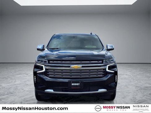 Used 2021 Chevrolet Tahoe Premier w/ Premium Package RWD image 3
