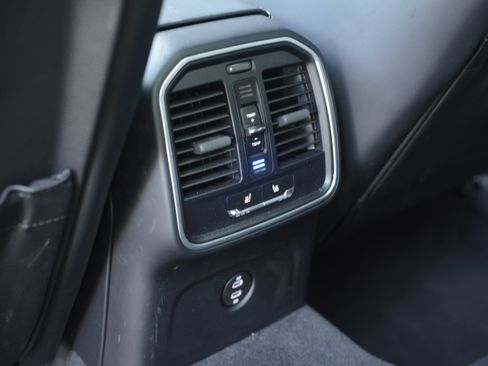 Certified 2026 Porsche Macan Turbo AWD/4WD image 32