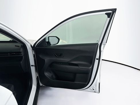 Used 2024 Hyundai Kona SEL FWD image 33