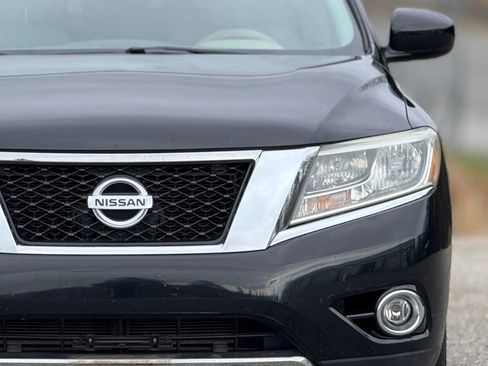 Used 2015 Nissan Pathfinder SV image 12