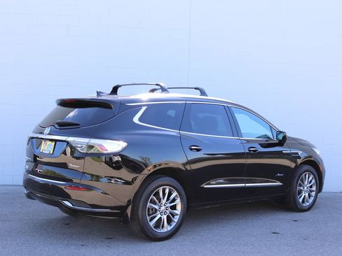 Used 2023 Buick Enclave Avenir w/ Avenir Technology Package AWD/4WD image 2