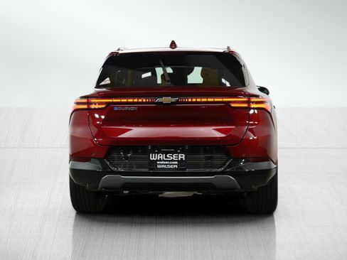 Used 2024 Chevrolet Equinox EV LT image 4