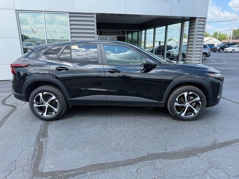 Used 2024 Chevrolet Trax RS FWD image 5