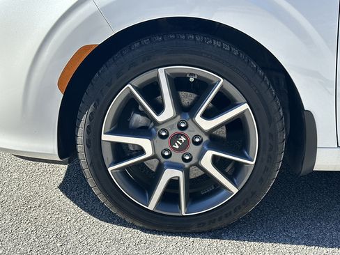 Used 2020 Kia Soul GT-Line Turbo image 11