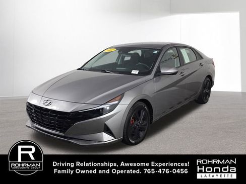 Used 2021 Hyundai Elantra SEL w/ Cargo Package image 1