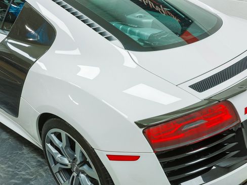 Used 2014 Audi R8 V10 AWD/4WD image 18