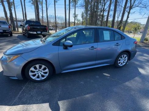 Used 2021 Toyota Corolla LE image 8
