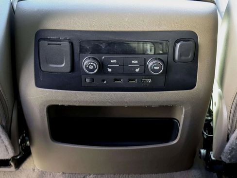 Used 2019 GMC Yukon XL SLT w/ Open Road Package image 31