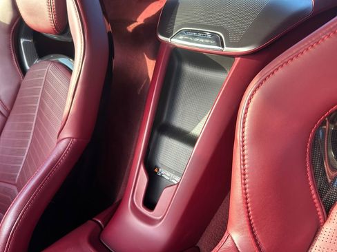 Used 2022 Chevrolet Corvette Stingray Premium Conv w/ Z51 Performance Package image 38