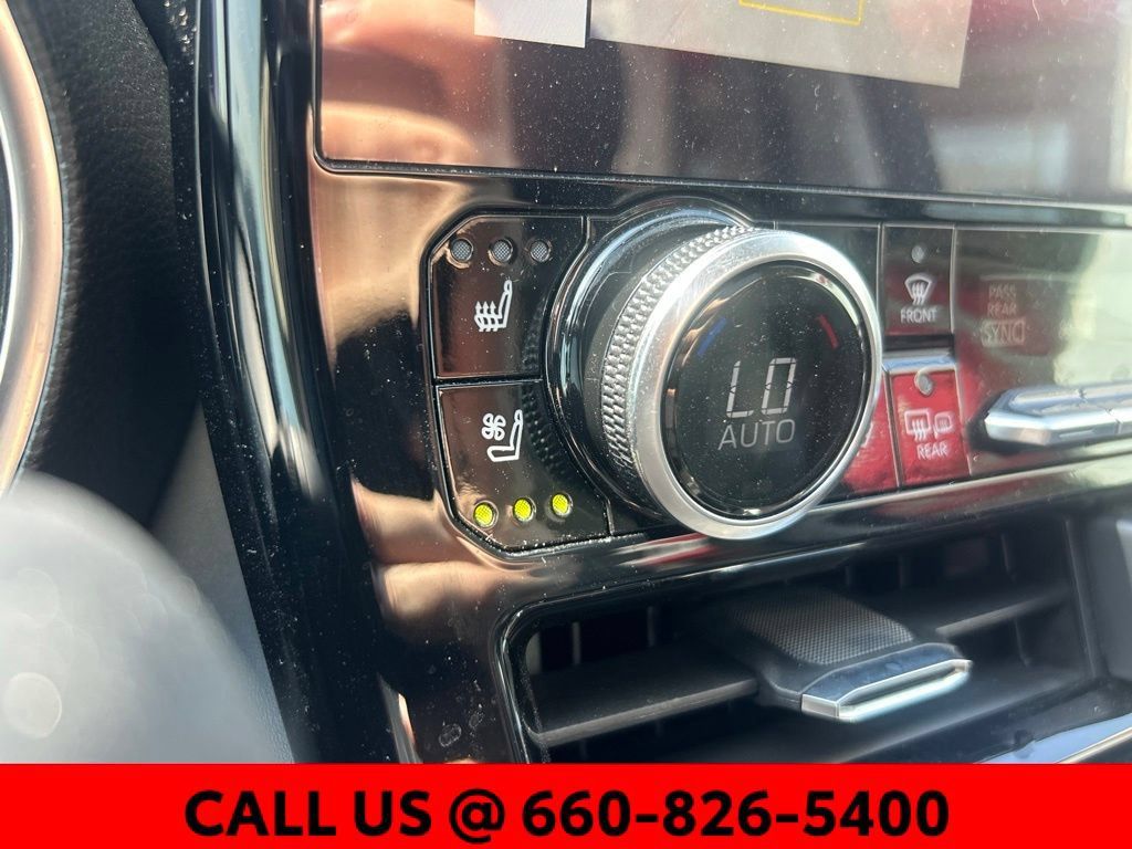 Used 2023 Toyota Highlander Platinum AWD/4WD image 17