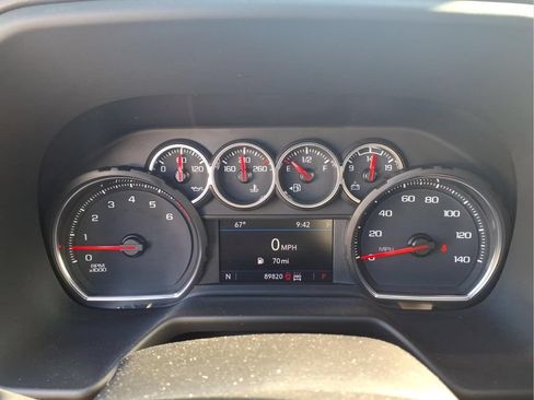Used 2021 Chevrolet Suburban Z71 AWD/4WD image 18