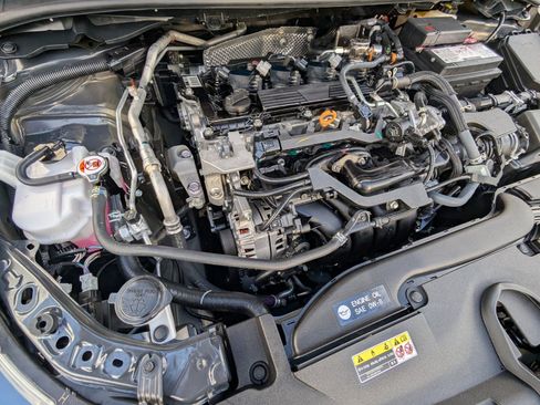 Used 2025 Toyota Corolla SE image 17