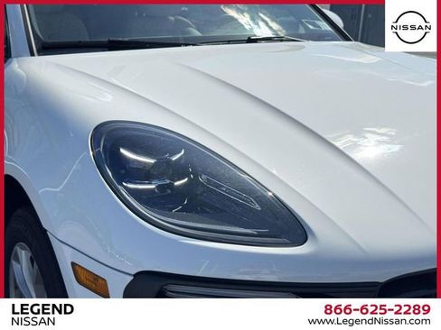 Used 2025 Porsche Macan AWD/4WD image 10