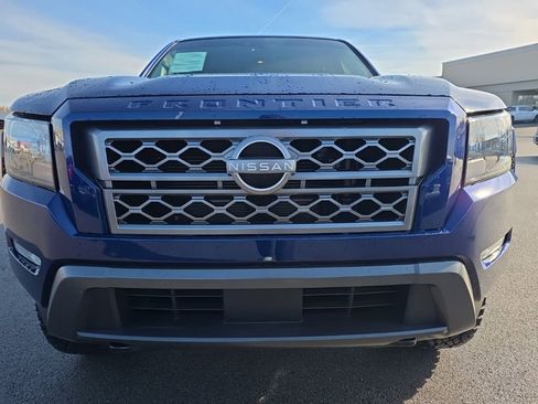 Used 2023 Nissan Frontier SV w/ SV Convenience Package image 2