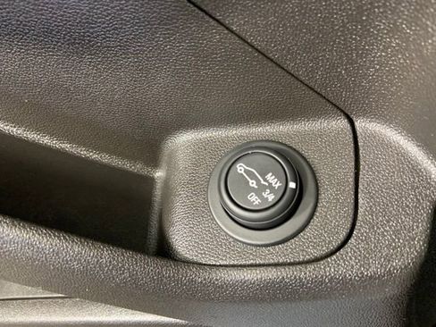 Used 2018 GMC Terrain Denali w/ Advanced Safety Package AWD/4WD image 30