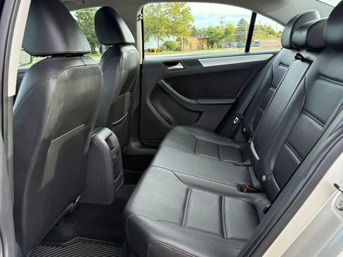 Used 2013 Volkswagen Jetta SE image 14