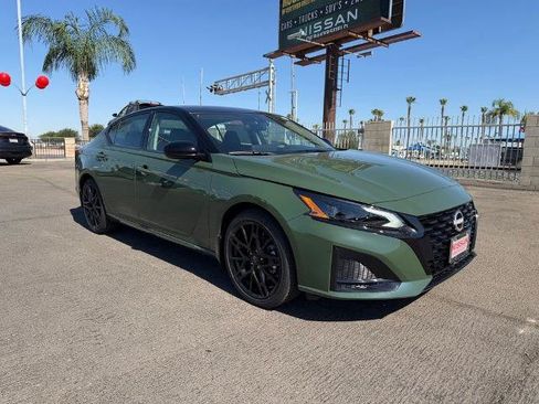 New 2026 Nissan Altima 2.5 SR w/ SR Midnight Edition Package FWD image 1