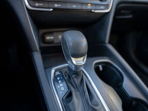 Used 2019 Hyundai Santa Fe SE image 25