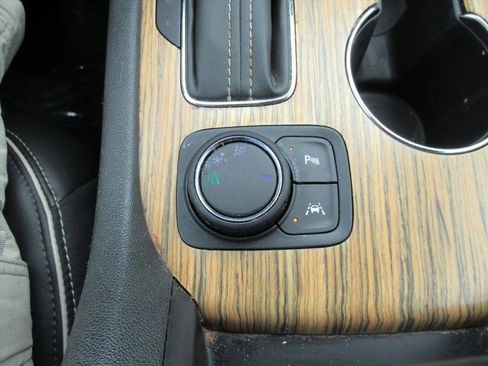 Used 2019 GMC Acadia Denali w/ Technology Package image 25