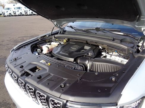 Certified 2022 Jeep Grand Cherokee Summit image 22