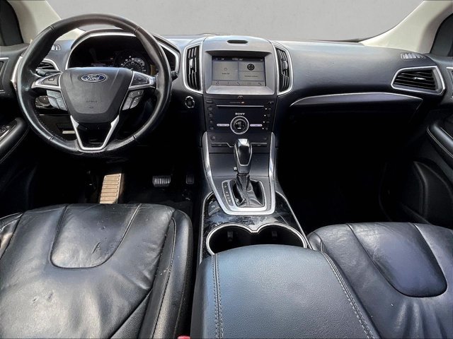 Used 2016 Ford Edge Titanium FWD image 13