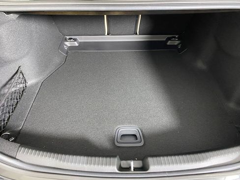 Used 2025 Mercedes-Benz C 300 4MATIC Sedan image 28