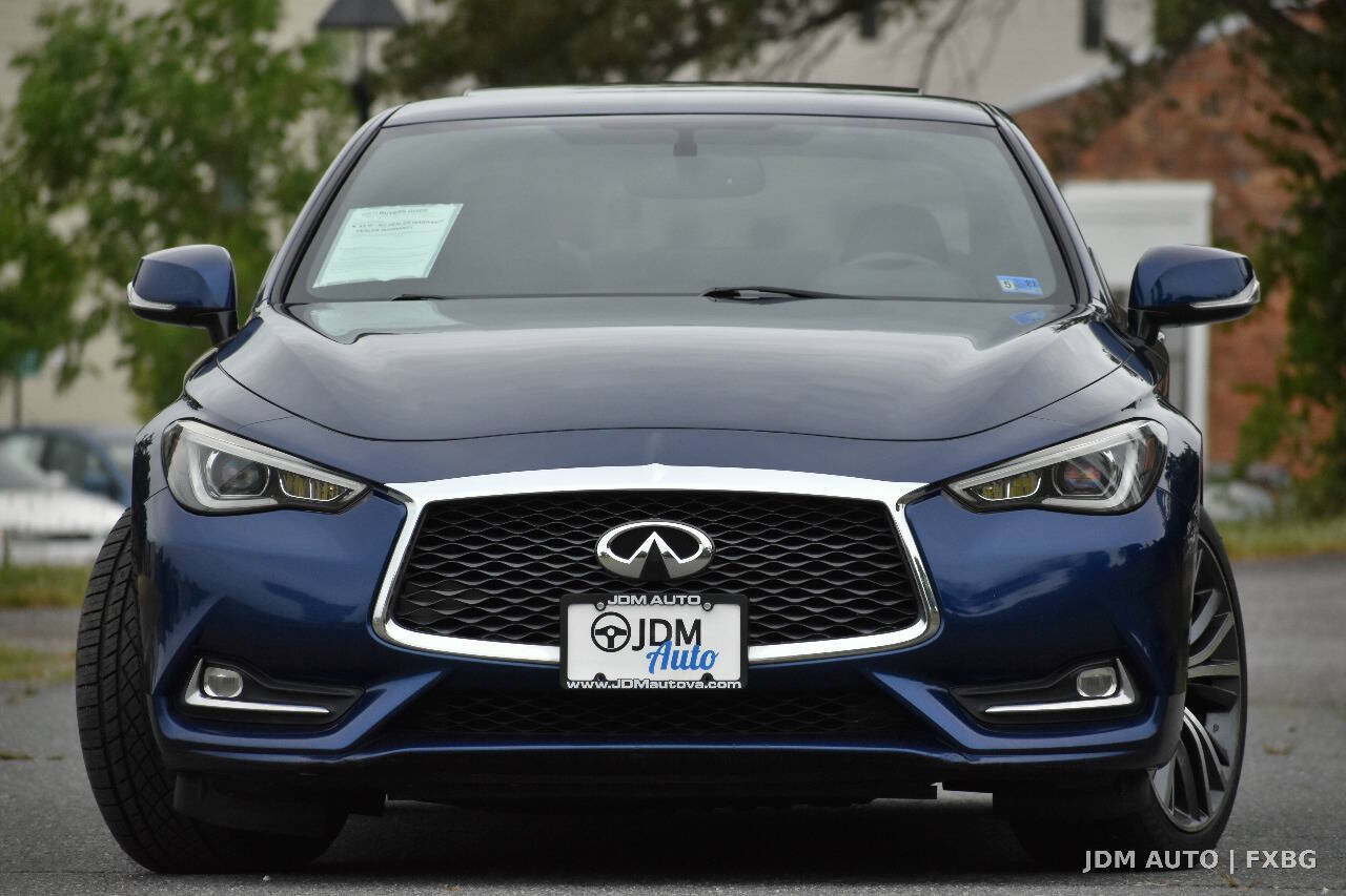 Used 2018 INFINITI Q60 3.0t Luxe w/ Sensory Package 3.0T Luxe AWD/4WD image 3