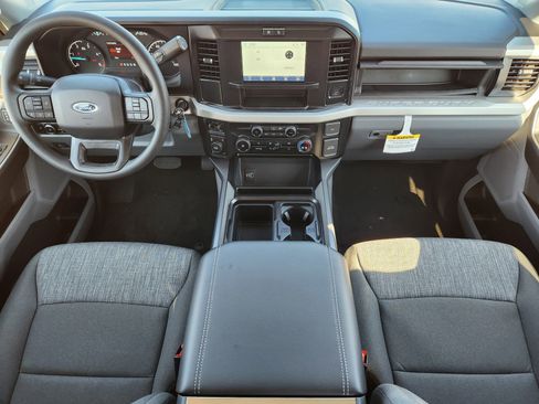 New 2026 Ford F250 XLT w/ FX4 Off-Road Package image 22