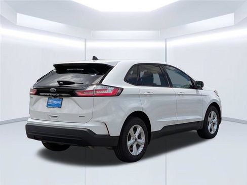 Used 2022 Ford Edge SE AWD/4WD image 6
