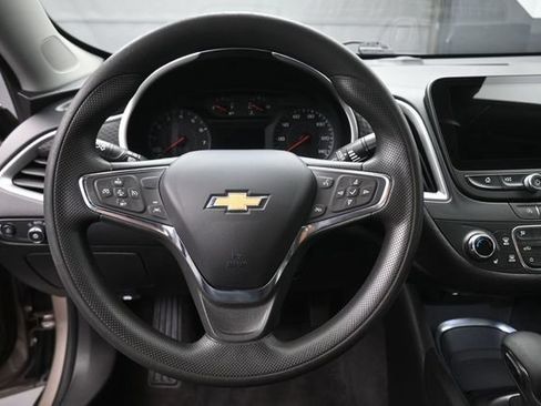 Used 2023 Chevrolet Malibu LT FWD image 32
