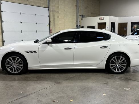 Used 2022 Maserati Quattroporte Modena Q4 image 11