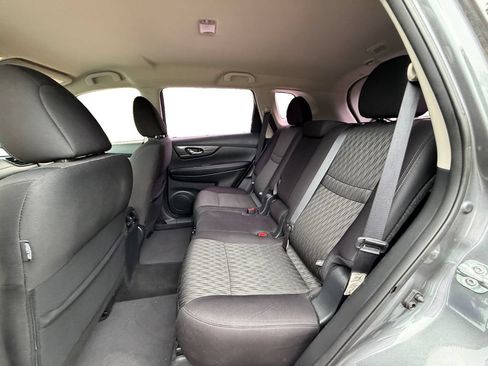 Used 2018 Nissan Rogue S FWD image 14