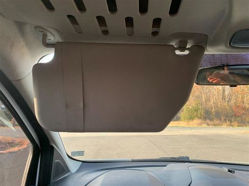 Used 2017 Ford Transit Connect XL image 31