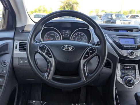 Used 2013 Hyundai Elantra GLS w/ Preferred Pkg FWD image 17