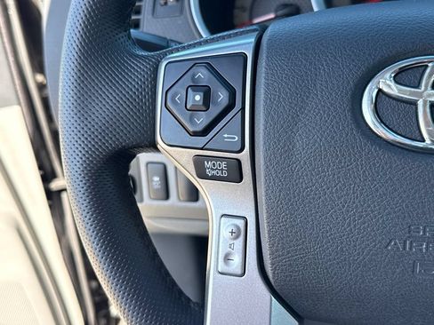 Used 2015 Toyota Tacoma PreRunner w/ SR5 Package RWD image 15